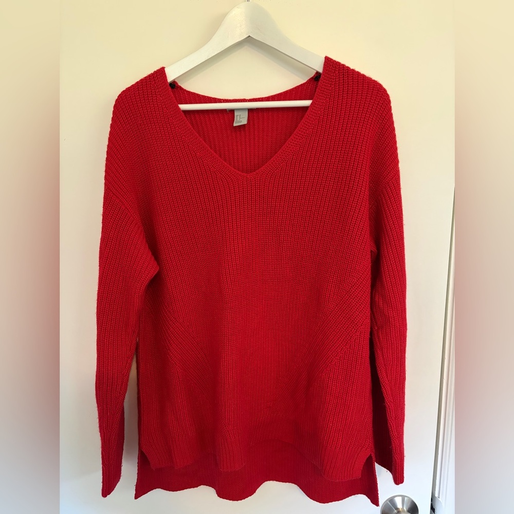 H&M Women's V-Neck Sweater in Bold Red